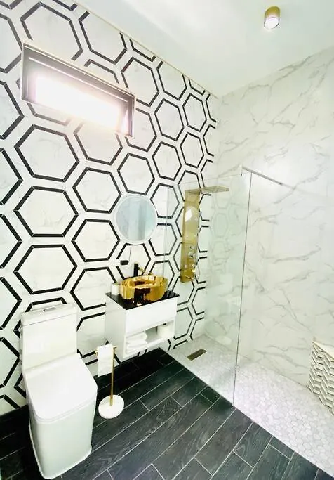 Pasavento - Modern Black Suite Camaceyes